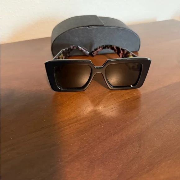 Prada | Accessories | Stylish Black Sunglasses | Poshmark display picture 1